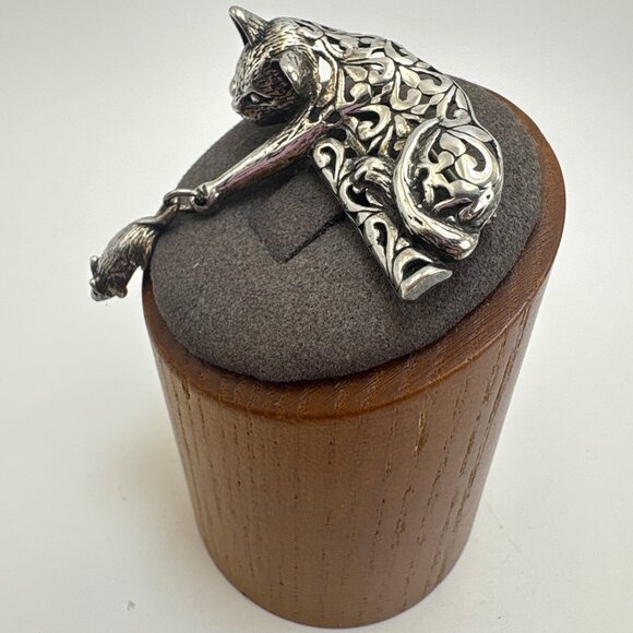 VTG Sterling Silver 925 Cat & Mouse Scroll Design Brooch Size 1.5" Length - Picture 4 of 16